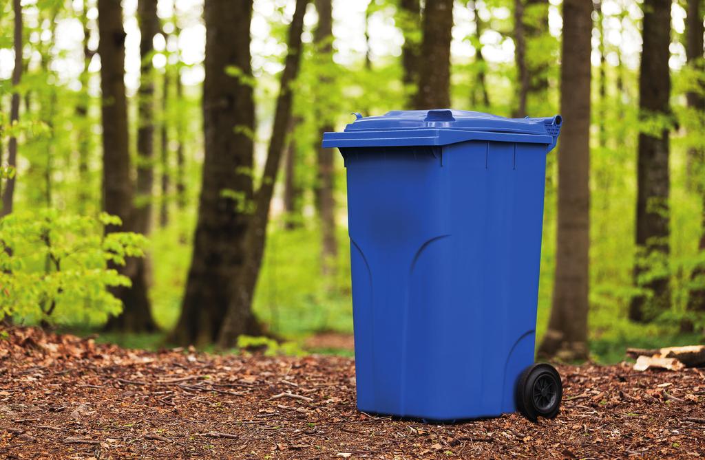 Farlig avfall og kjemikalier må fraktes i spesialtilpassede beholdere eller storsekker.