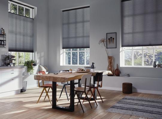 PowerView Motorisering Intelligente gardiner som gjør hjemmet ditt enklere Forestill deg en verden hvor gardinene dine justerer seg selv automatisk, så du får den perfekte stemningen i hjemmet ditt,