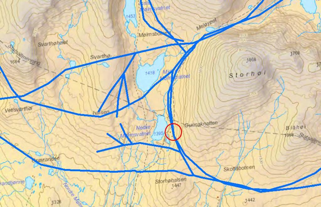 Rød sirkel er område hvor det er innvilget dispensasjon til å bygge ny tilsynsbu. Blå streker er trekkveier for villrein (kilde naturbase). Villreinnemnda for Snøhetta og Knutshø ga den 27.10.