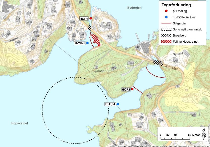 Kartet viser foreslått plassering av siltgardiner, ph-målingar og turbiditetsmålinger ved utfyllingane i Hopsvatnet.