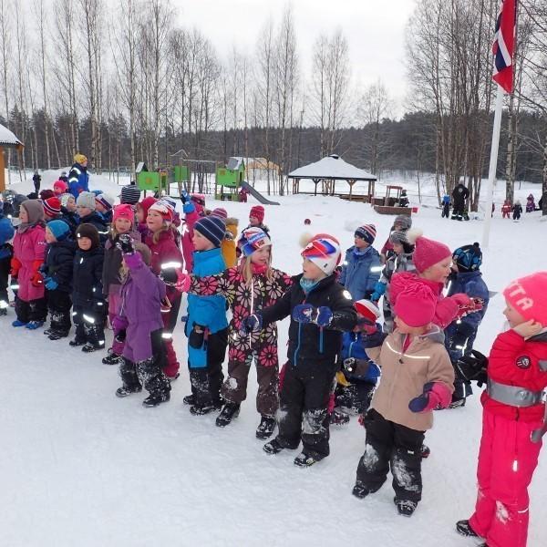 Selv om avisprosjektet har tatt mye av tiden vår i februar, har vi gjort mye annet gøy også! Vi har gått mye på ski.