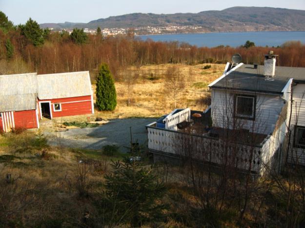 Om sommeren ble sauene sendt lengre opp i fjellet for så å bli samlet igjen når høsten kom. Bernard Hordvik hadde både suer, kyr og griser på gården sin.