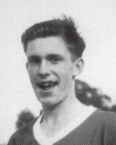 Senere samme år spilte han en praktkamp mot Sverige og ble spådd en stor fremtid på det norske landslaget, men i 1965 ble han profesjonell i det skotske laget Hearts.