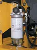 Gassdempere for motorlokket Motorlokket kan åpnes og lukkes enkelt ved hjelp av de to gassdemperne som er montert.