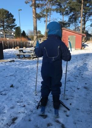 Snø, snø og atter snø Ifølge kalenderen så er det mars og vår, men snøen sluttar jo aldri å