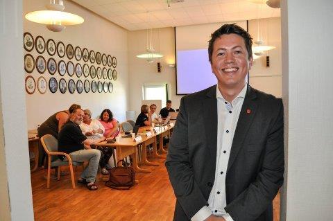 Svelvik kommune Lokaldemokratiprosjektet: Utprøving av modeller for hvordan innbyggere kan involveres og medvirke i kommunale beslutningsprosesser, og danne grunnlag for et utvalg