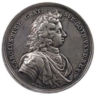77 0/01 300,- 2497* Sweden: Carl XI 1660-1697 1679-1680.