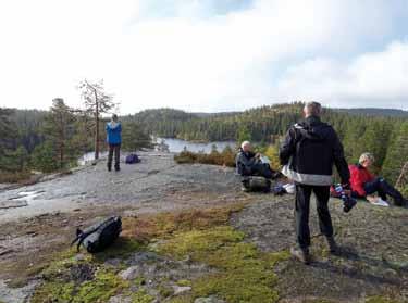 Turen gikk videre til Langsua nasjonalpark, hvor vi gikk opp på Ormtjernkampen. Bjørg og Unni på Nordre Langsua.