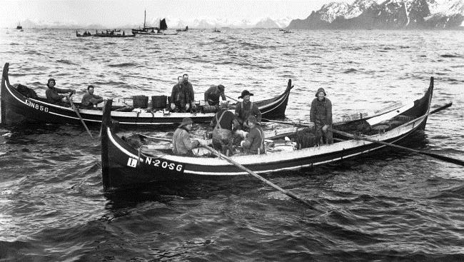 For 100 år siden gikk fiskeriene fra fornybar energi til