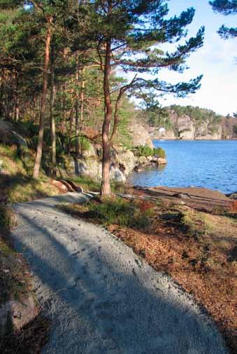 Øvrige deler av Friluftsparken Hogd og ryddet i Lauviga og Langeviga Utvidelse av friområdet med nyervervet friområde langs Indrekilen har ryddet og tilrettelagt med turvei og steinsetting mot vannet