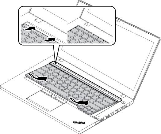 2. Sett tastaturet inn i tastaturholderen. Pass på at den toppkanten på tastaturet (kanten nær skjermen) er under rammen til tastaturholderen. 3.