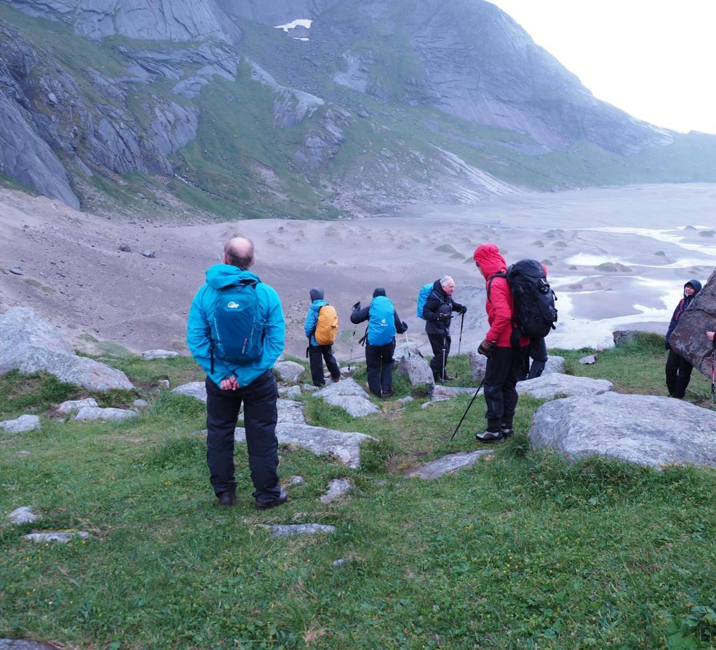 Turister på vei ned