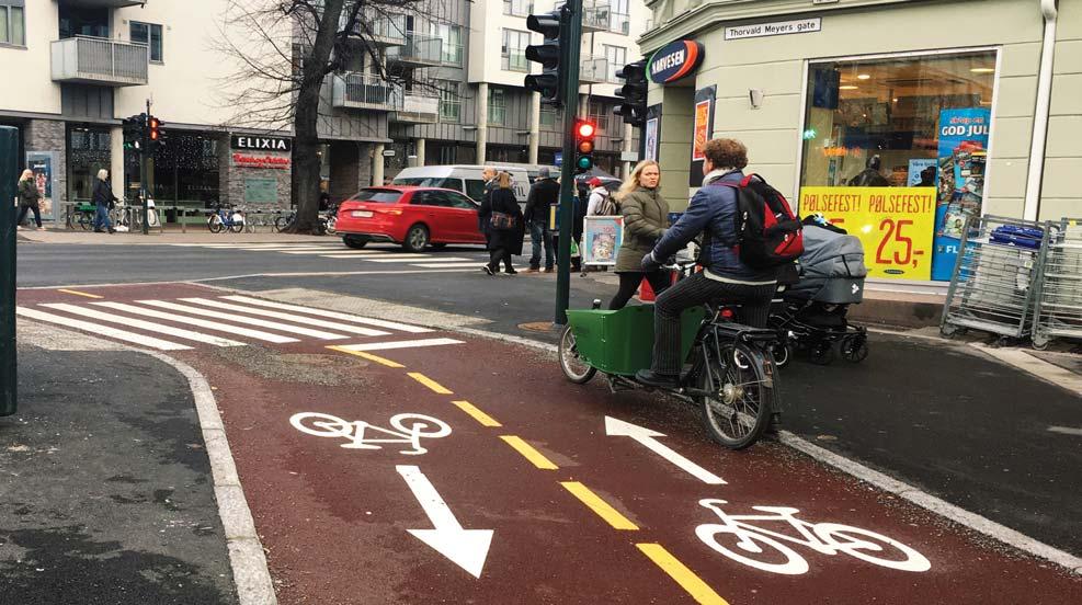 Sykkelpassasjer og systemskifter Sykkelpassasjer benyttes for å tilrettelegge for sykling der gater og til flere gater og forbindelser i byen og representerer enkle måter å tilrettelegging over