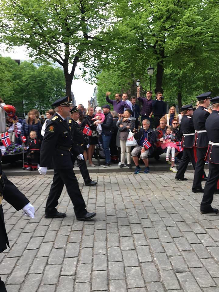 17. Vår bror Hans Sverre Sjøvold utførte sine plikter i 17. maitoget i Oslo.