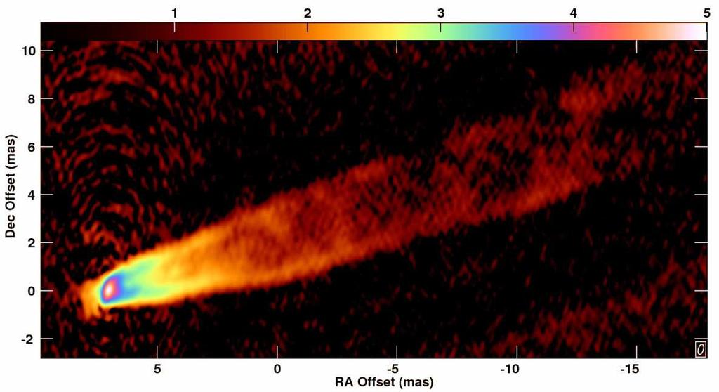 Jet fra galaksekjærnen (svart hull) i M87 54 millioner lysår borte Bølgelengde 7