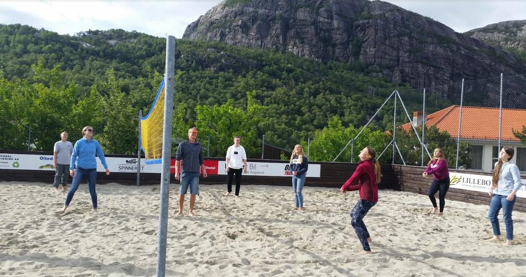 ORDENSREGLAR På skolen har vi eigne ordensreglar for 8.-10.klasse og ordensreglar for 1.-7.klasse. I tillegg har Gjesdal kommune ordensreglement som gjeld alle elevane i kommunen.