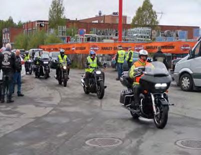 dealer Harley Davidson Oslo med grill og kaffe/vaffelsalg, demokjøring av nye