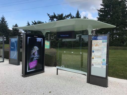 SMARTE BYMØBLER Smartbyens fysiske og synlige tilstedeværelse Busstopp/