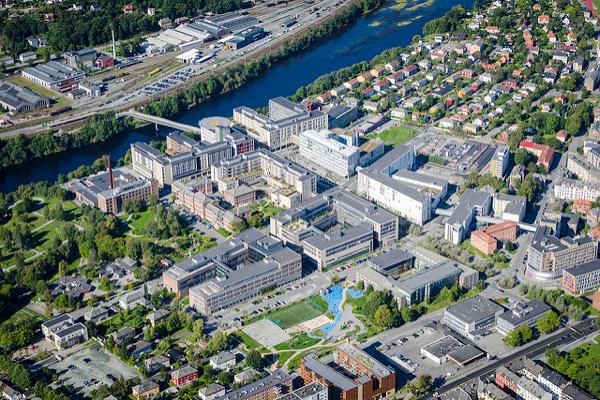 St. Olavs hospital HF St. Olavs hospital HF Universitetssykehuset i Trondheim eies av Helse Midt-Norge RHF og er integrert med NTNU, Norges teknisk-naturvitenskapelige universitet.
