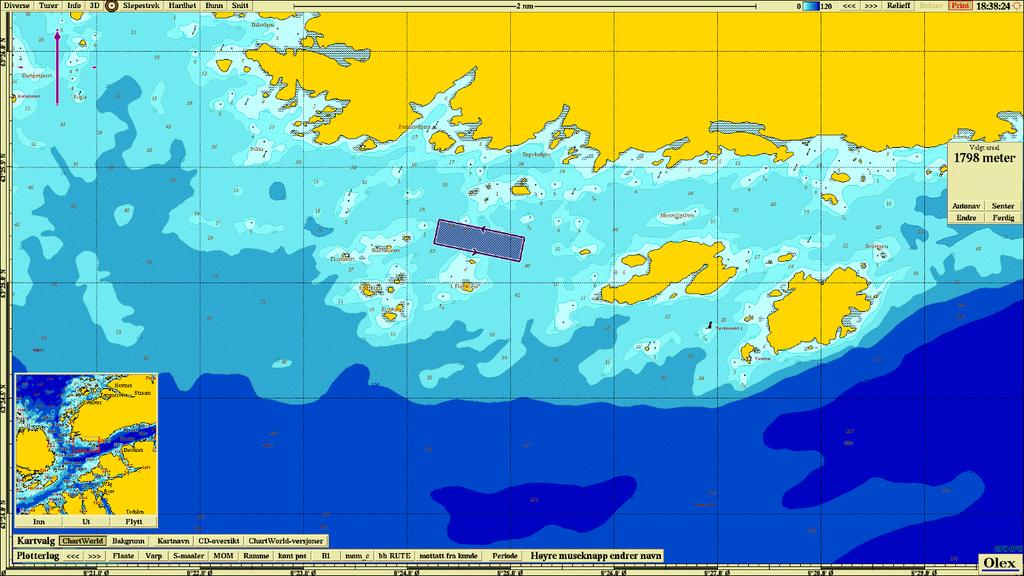 Figur 2. Sjøkart (nordlig orientering) over Singsholmen med dybdeinformasjon på og rundt lokaliteten, hvor havbruksanlegget er avmerket med et rektangel sentralt i kartet. Kartdatum: WGS84. Tabell 4.