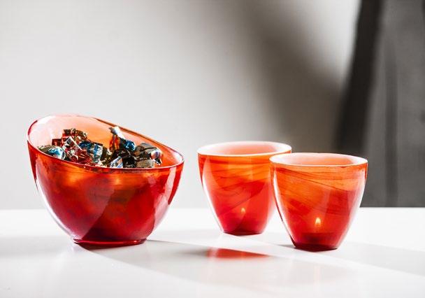 Candy Skål, rød Glass. Candy er en fargeglad glasserie fra SEA Glasbruk.