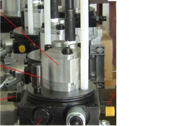 FELLES komponenter hydr. (feilsøking) SCANLIFT løftebukker er utstyrt med en rekke felles kvalitetskomponenter. Spesiellt hyraulikkaggregat og pumper er felles. Ved eventuelle feil, konf.