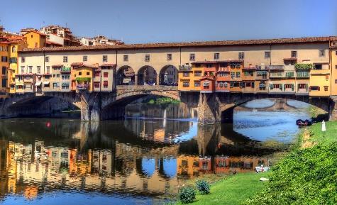 Om morgenen tar vi buss til Firenze (tar ca 1,5 time). Her møter vi guiden kl 1030 for en guidet tur.