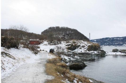 Side 11 Nidelvbrua Nidelvbrua er den nederste brua over Nidelva og går fra Brattøra til Nyhavna.