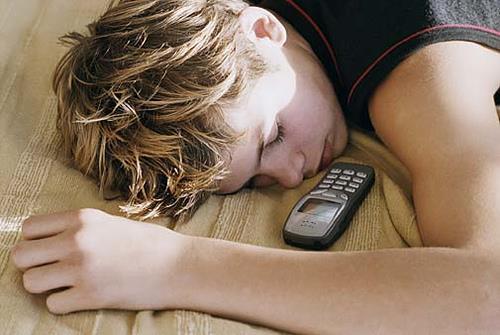Søvn En ungdom trenger minst ca 8-9 timer