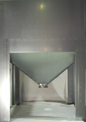SEKKE TRAKT Sekketrakt til fylling fra små sekk eller stor sekk. Sekketrakten leveres i 1500 / 550 liter.
