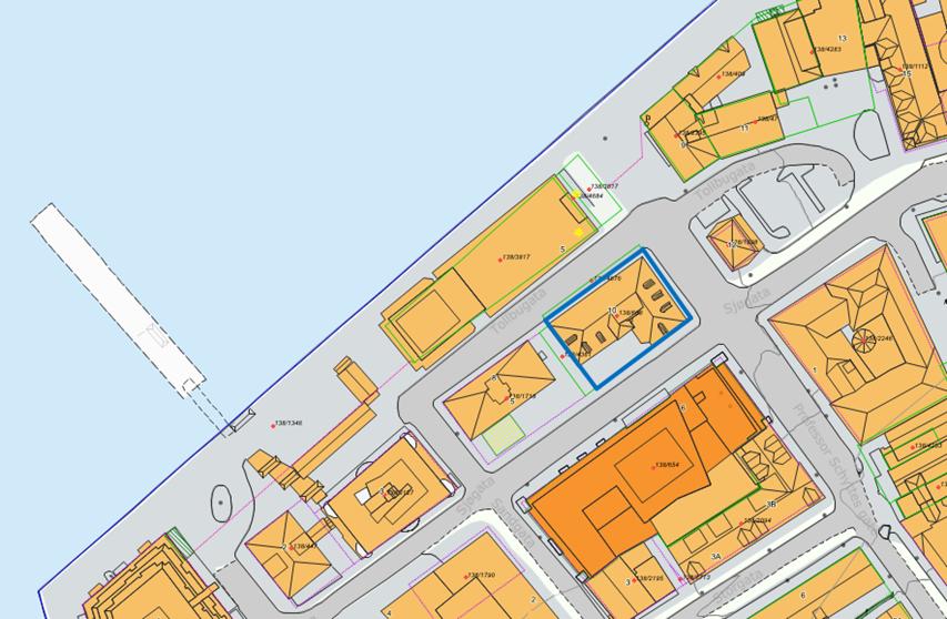 Saksopplysninger Bakgrunn Eier av Tollbugata 10 (Sjøfartsbygningen), gnr. 138/668, har tatt initiativ overfor kommunen med spørsmål om mulighet for tilbygg og påbygg. Det har vært et avklaringsmøte 5.