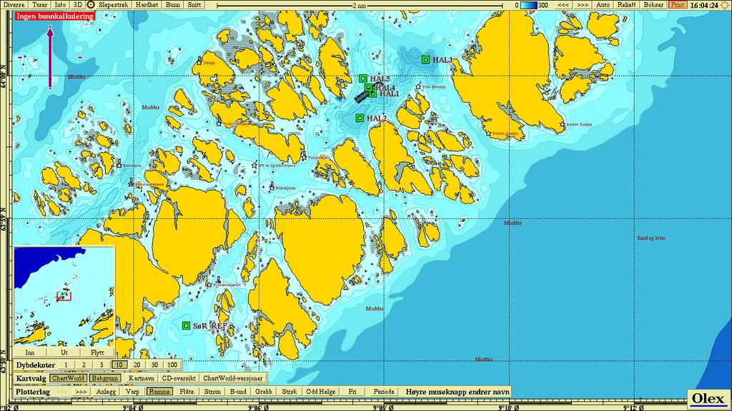 Figur 2.1.3 Plassering av lokaliteten med bunntopografi og stasjonsplassering. HAL-1 og HAL-4 representerer C1 stasjoner og ble lagt innenfor AZE-sonen.