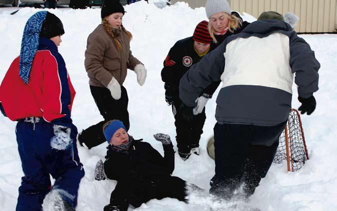 Lørdag første (av i alt 3) familieleir gikk ettermiddag kunne små og store av stabelen. 14 familier hadde kose seg ut i snøen.