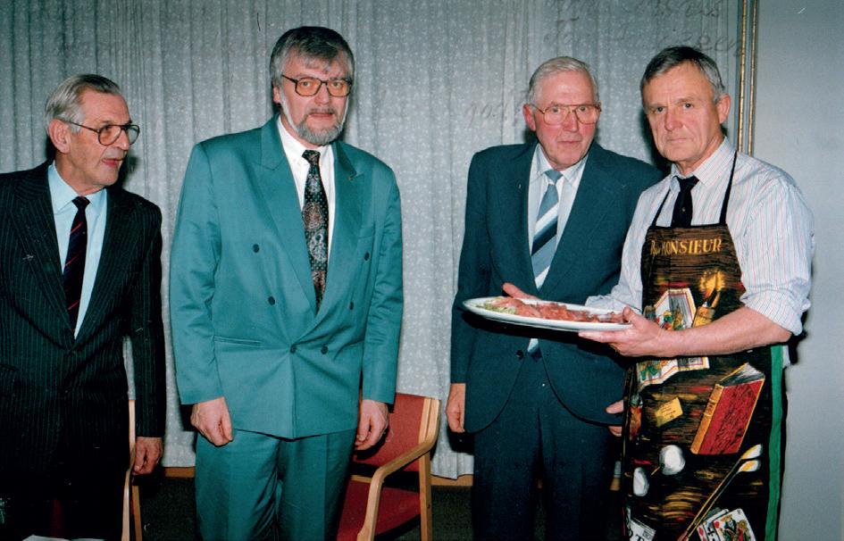 Arrangementkomiteen for råkåfisklaget i 1993. F.v.: Kåre Sørlien, Harald Midtsund, Arne Onshus og Tor Aaløkken.