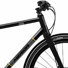 The Urban range is equipped with a rigid fork which saves significant weight on the CROSSWAY URBAN 500, the fork is even made of carbon, so