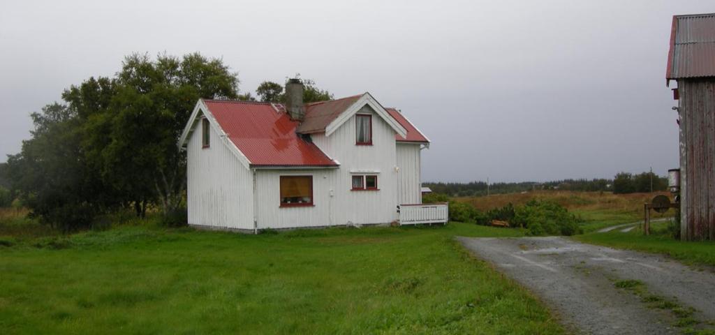 I 2008 er huset under oppussing og status er "Står". Det er nærmest nabo til kommunehuset.