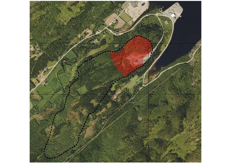 2 PLANSTATUS Figur 2 Det aktuelle området med reguleringsgrense (svart) og driftsplan (rødt) For området gjelder reguleringsplan for steinbrudd og industriområde på Fines, Verran