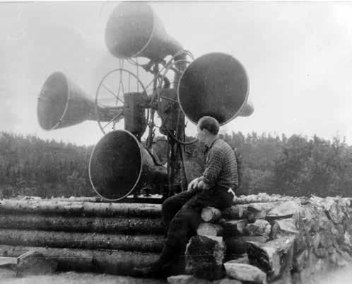 1) Radiostasjonen «Corncrake» på Nesodden I fjellveggen langs veien ned til Flaskebekk brygge på Nesodden ble det 8.