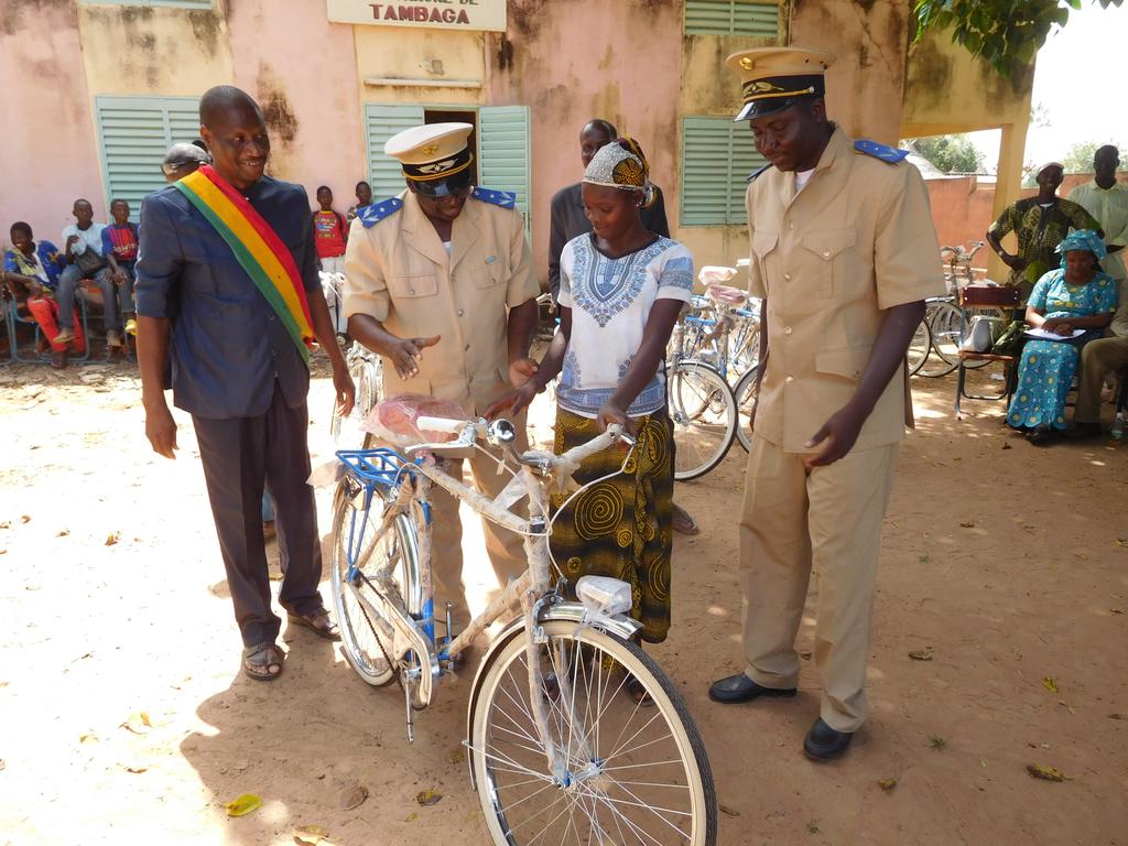 NorSahel utvidar sykkelprosjektet til to nye ungdomskular Til nå har NorSahel hatt arbeid ved 3 ungdomskular i Mali.