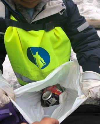 Vi i Gommerud barnehage er miljøbevisste og de voksne går foran som gode rollemodeller. Barnehagen er opptatt av å finne miljøvennlige produkter og ta miljøvennlige valg.