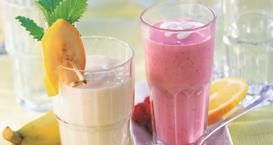 Grunnoppskrift - proteinog energirik smoothie Ingredienser for ca 4 liter Antall porsjoner: ca 17 stk Anbefalt mengde pr porsjon: 240 gram (ca 2 dl) 200 g Yoghurt Naturell 500 g QimiQ Classic 500 g