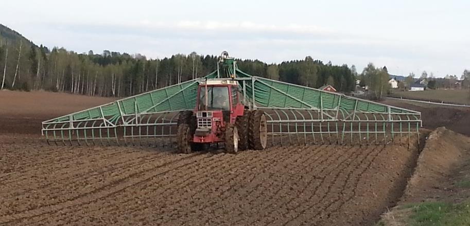 presentasjon ( ) Læreplanen sier at elevene i naturbasert produksjon skal kunne utføre arbeidsoppgaver innen