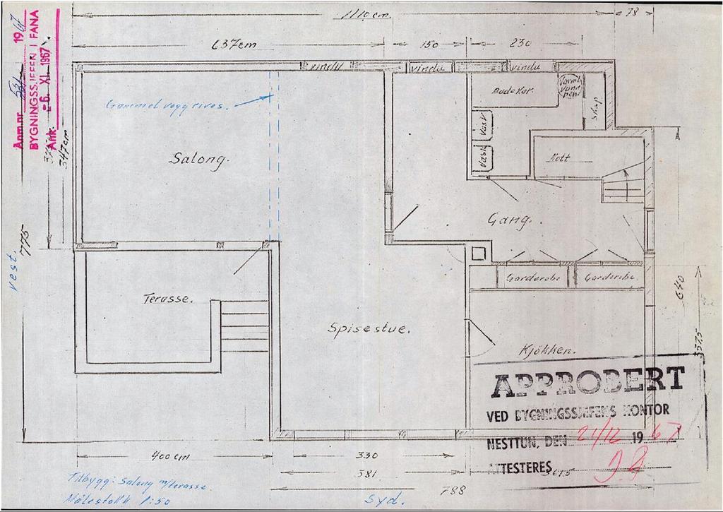 Plantegning 1. etasje, viser hvor ytterveggen var før huset ble bygget på. Det foreligger ikke plantegninger av 2.
