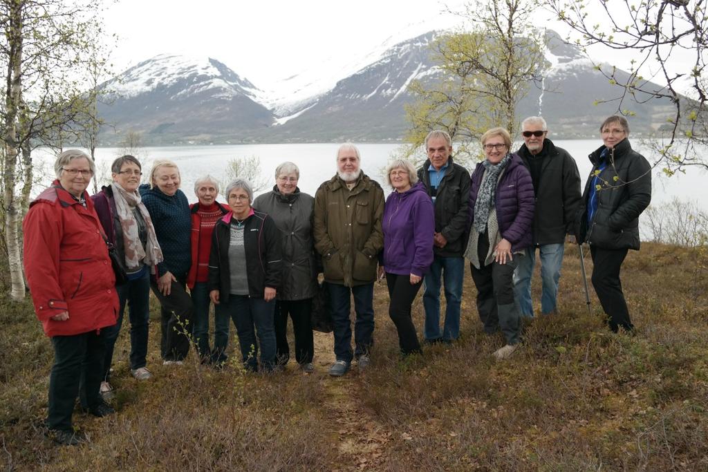 Fra Skrivekurs for de over 60 i Balsfjord med Anne O Bjørkli (nr. 2 fra venstre) og Lill-Karin Nyland (foto) PRISER OG UTMERKELSER Flere av våre medlemmer har utmerket seg i året som gikk.