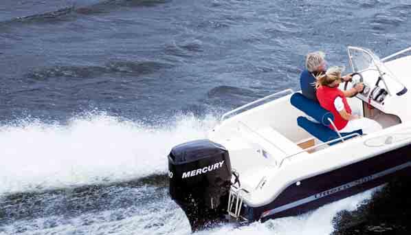Styrekonsoll S52 GÅR RETT HJEM I ALL SLAGS VÆR Uttern S52 er en båt som er konstruert spesielt med vannsportentusiasten i tankene fisking, dykking, vannskikjøring eller rett og slett kjøring for