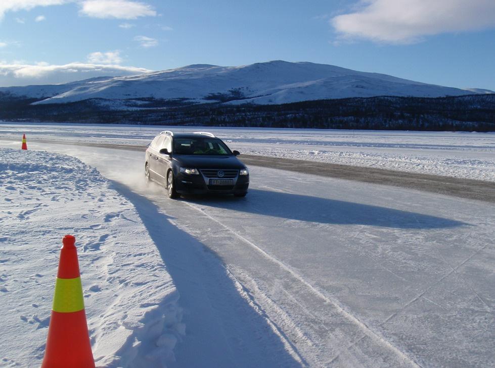 Deretter økte man farten med 5 km/t ved hver påfølgende kjøring i det aktuelle kurveelementet til man