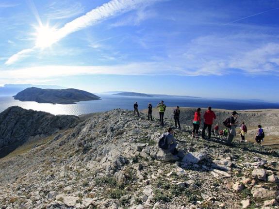 Vi ferdes på den høyest beliggende asfalterte vei i hele Middelhavet, med en spektakulær utsikt over øyene Brac, Hvar, Korcula og halvøya Peljesac.
