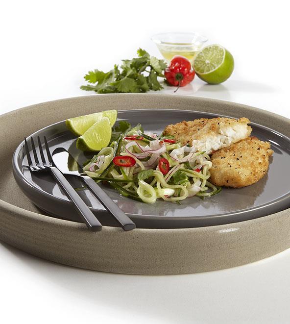 Lettpanert Torsk med sitron & pepper, servert med agurk og nudelsalat Sånn gjør du til 10 porsjoner: Stek fisken etter anvisning som under, 10 stk.