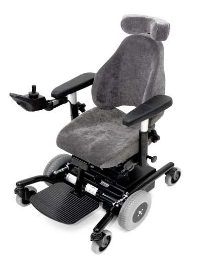 bruk enn andre rullestoler da den har små ytre mål, lav setehøyde og benstøtter som kan felles inn under setet.