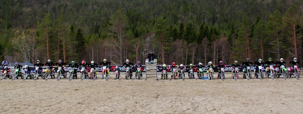 deltok på jentesamling i Stamnesdalen, 6.-7. mai.